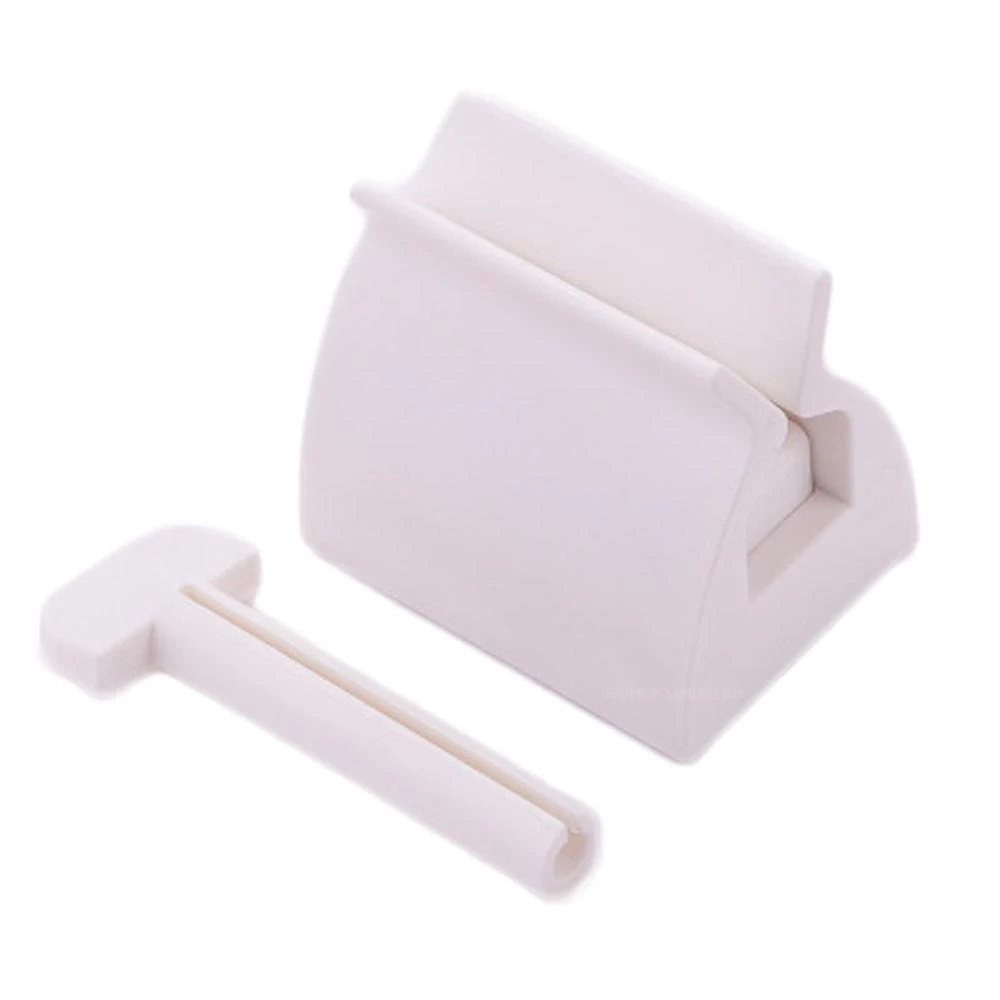 outil-en-plastique-blanc