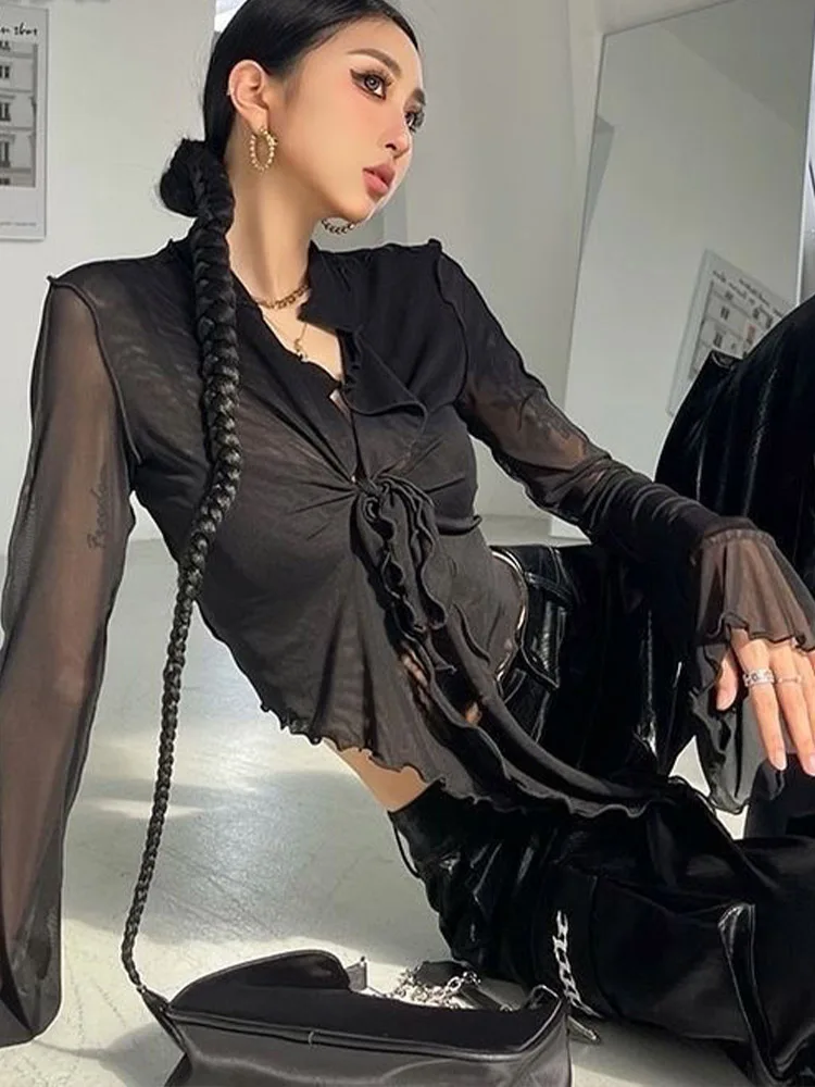 robe-noire-en-dentelle