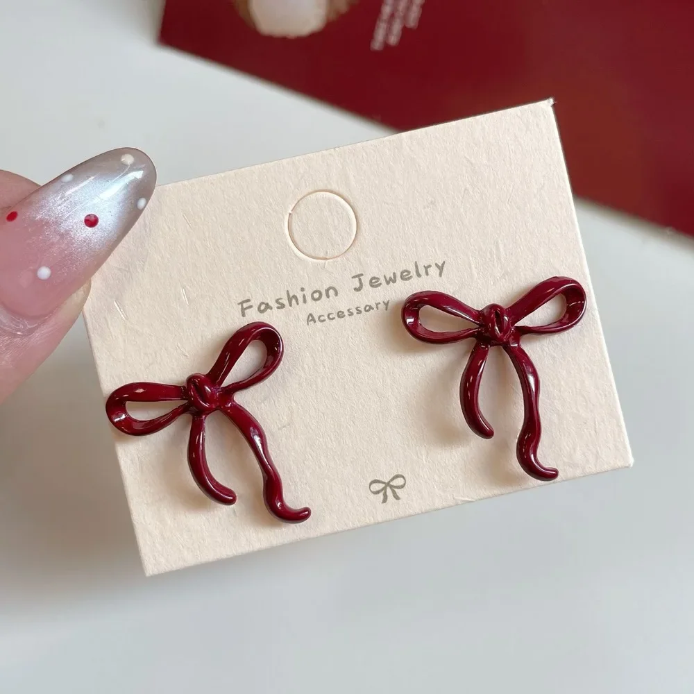 boucles-doreilles-en-forme-de-noeud-rouge