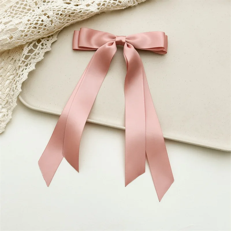 noeud-papillon-en-soie-rose