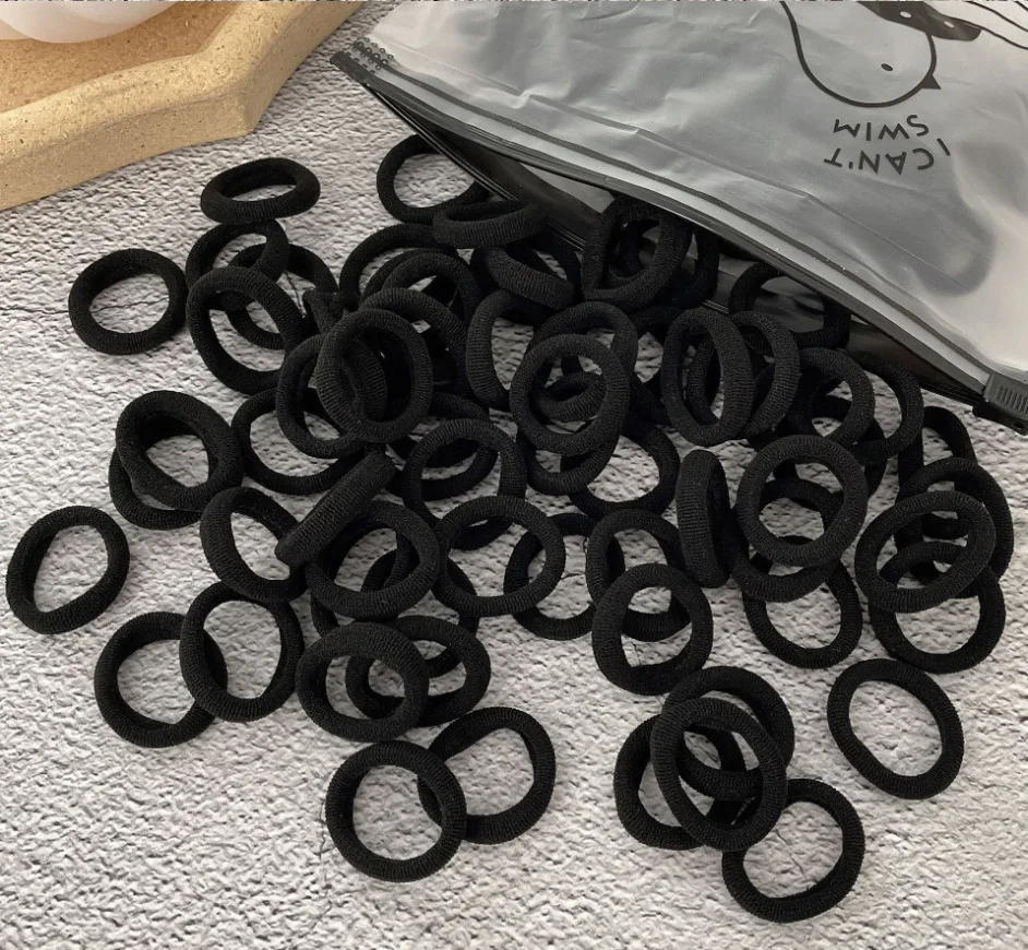 pinces-a-cheveux-noires