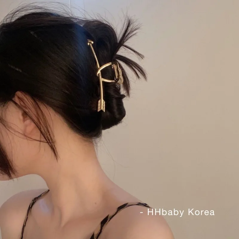 barrette-doree-cheveux