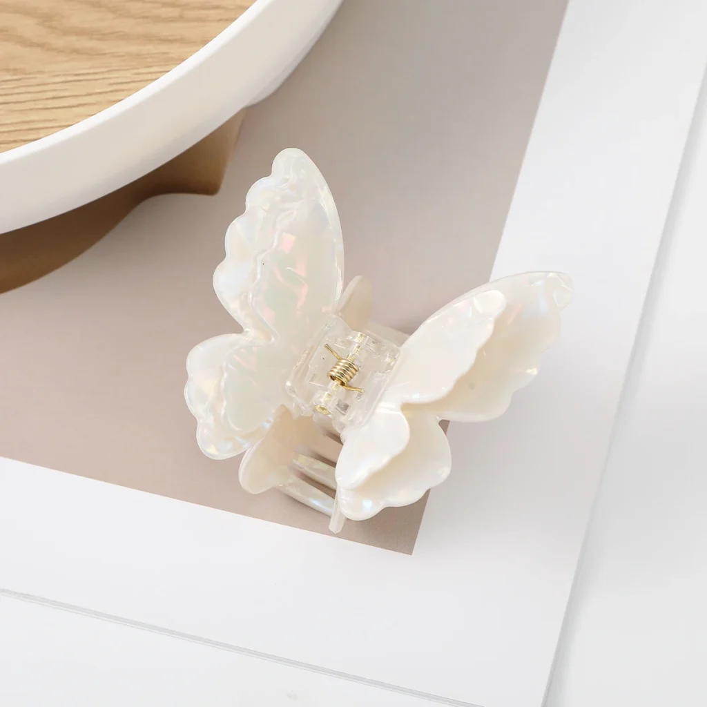 barrette-papillon-en-verre-blanc